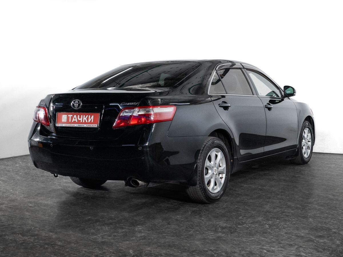 Toyota Camry 2011 - фото автомобиля