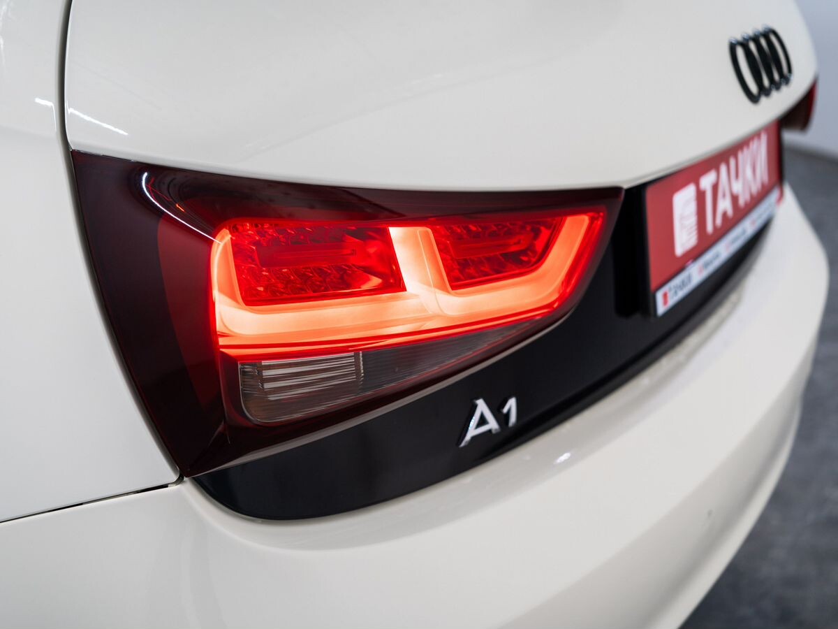 Audi A1 2012 - фото автомобиля