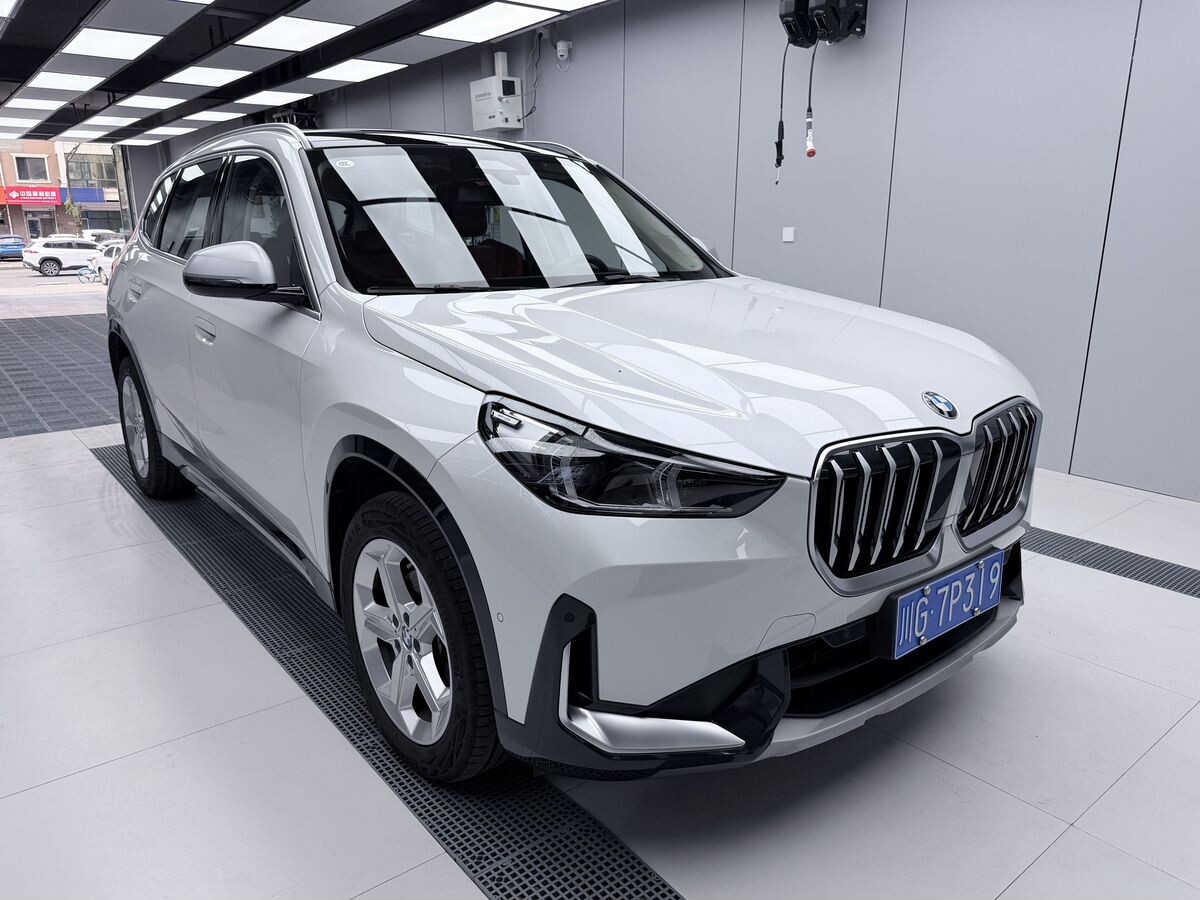 BMW X1 2023 - фото автомобиля