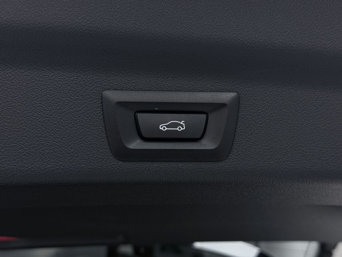 BMW X1 2023 - фото автомобиля