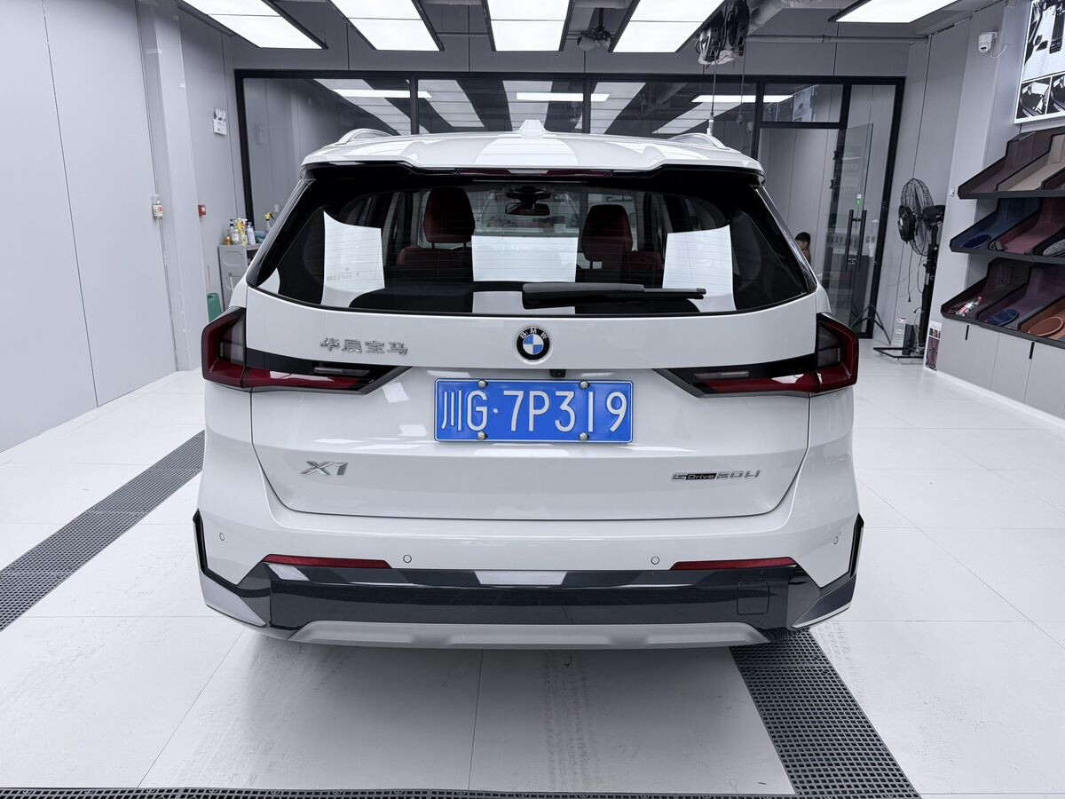 BMW X1 2023 - фото автомобиля