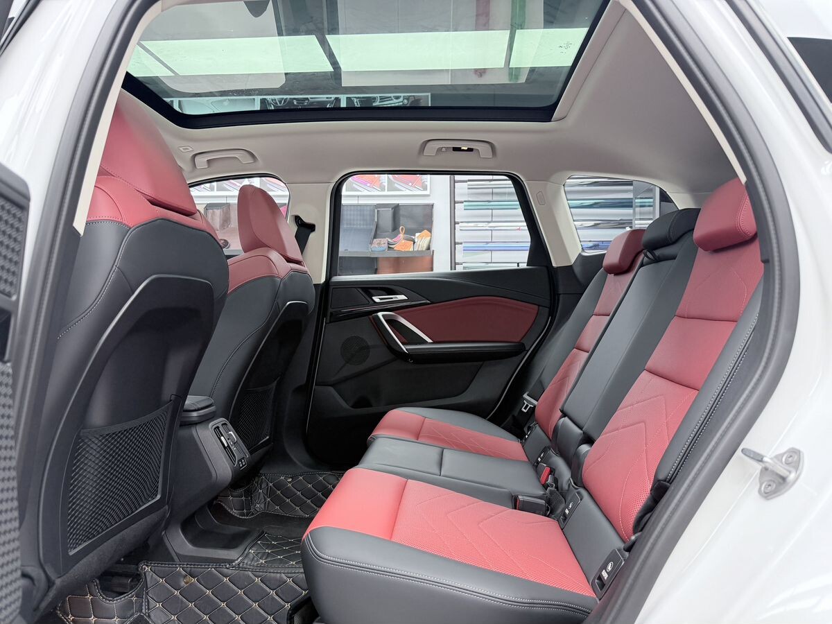 BMW X1 2023 - фото автомобиля