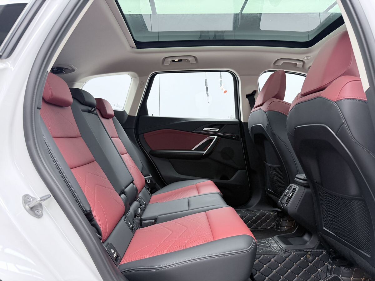 BMW X1 2023 - фото автомобиля