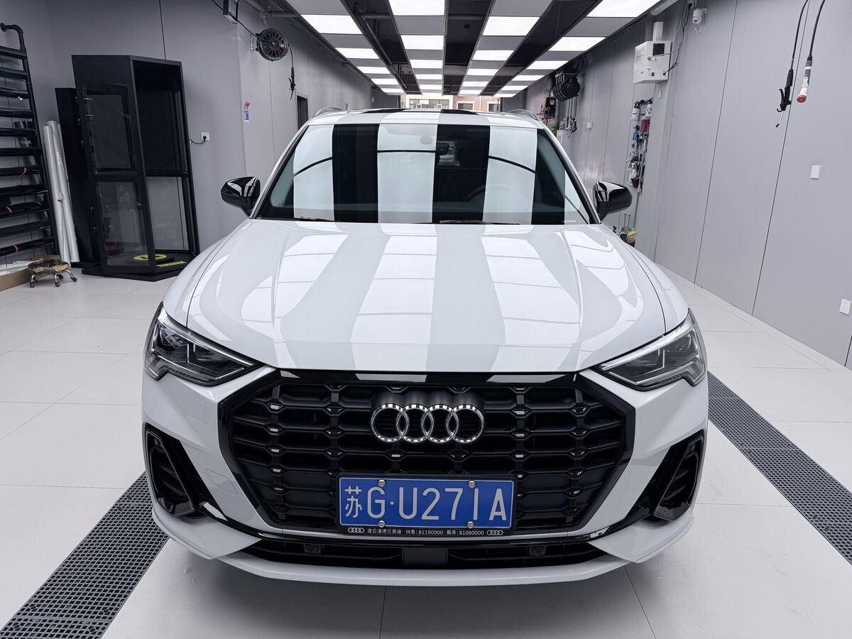 Audi Q3 2022 - фото автомобиля