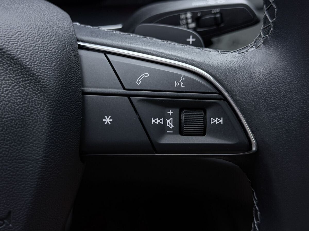 Audi Q3 2022 - фото автомобиля