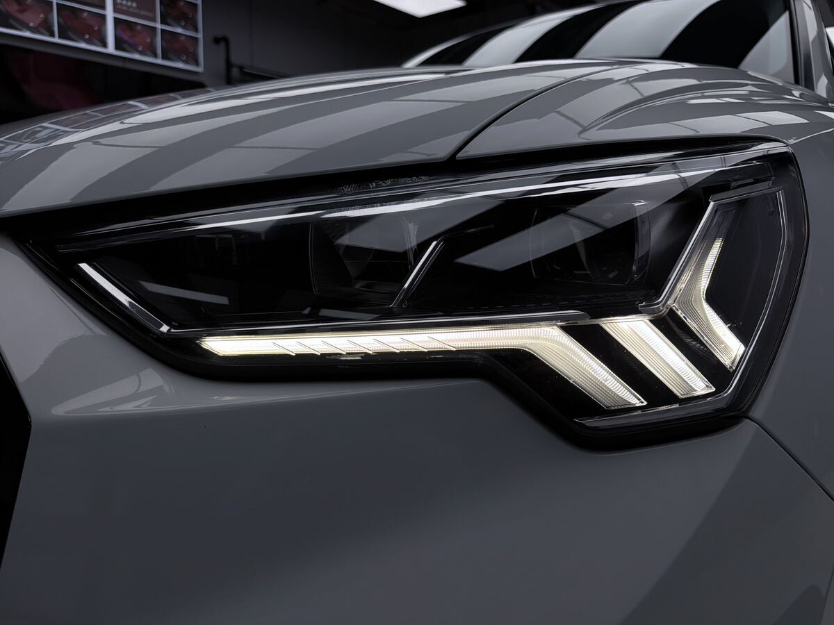 Audi Q3 2022 - фото автомобиля