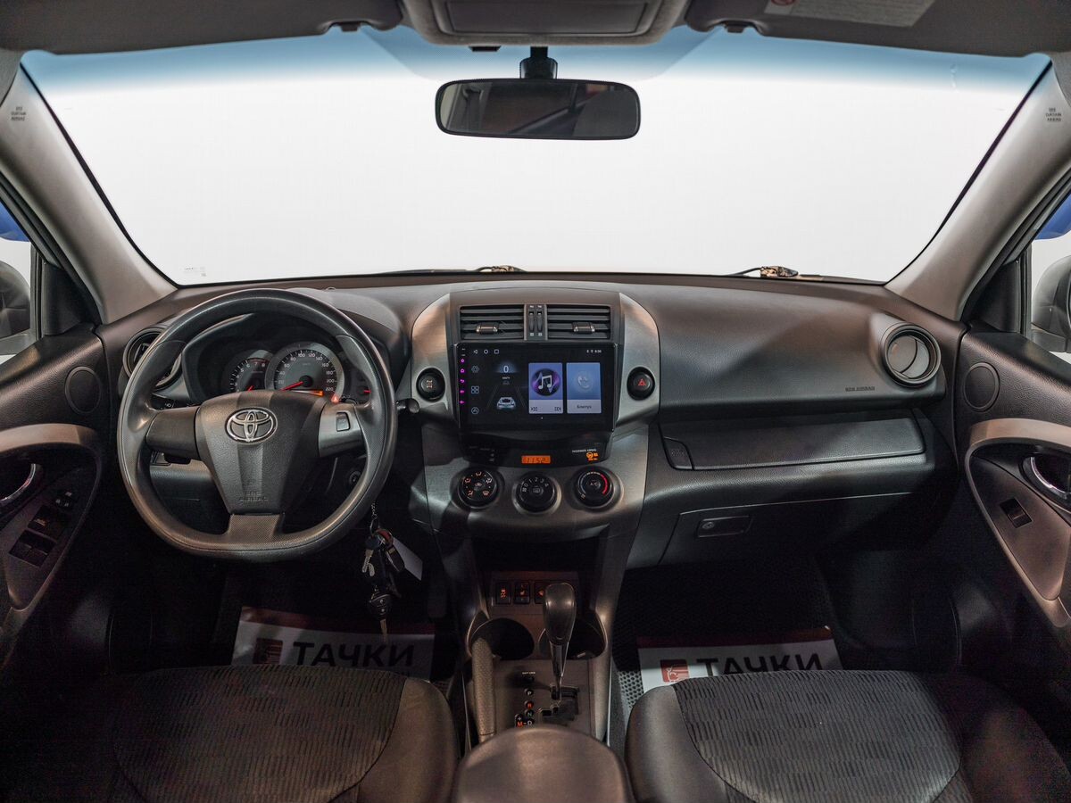 Toyota RAV4 2011 - фото автомобиля