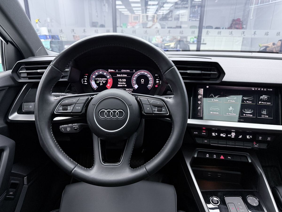Audi A3 2022 - фото автомобиля