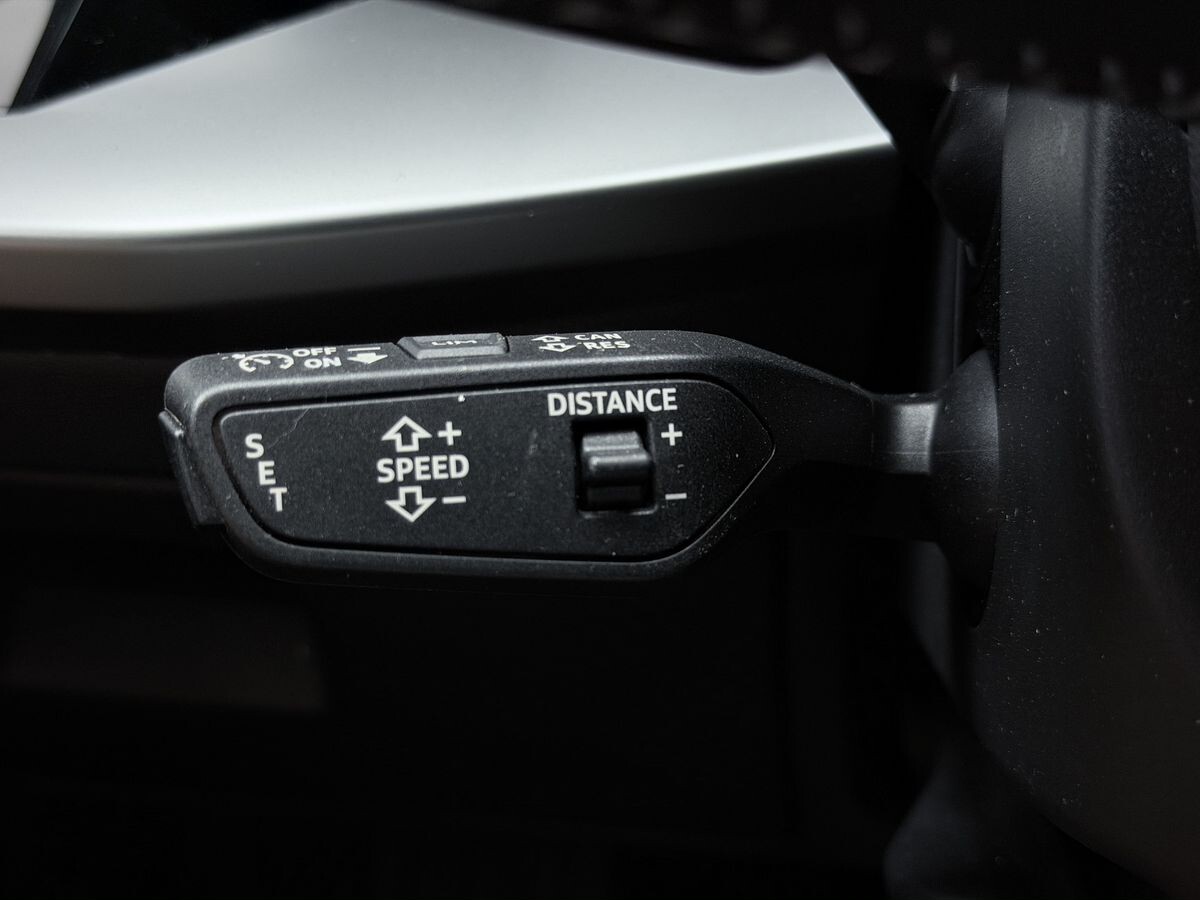 Audi A3 2022 - фото автомобиля