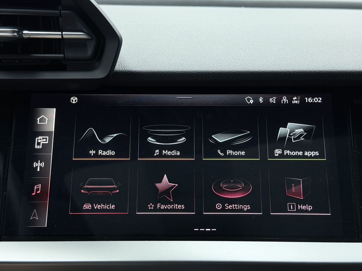 Audi A3 2022 - фото автомобиля