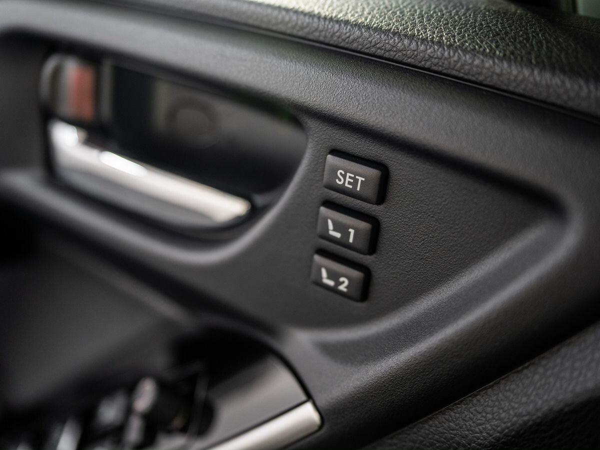 Subaru Forester 2017 - фото автомобиля