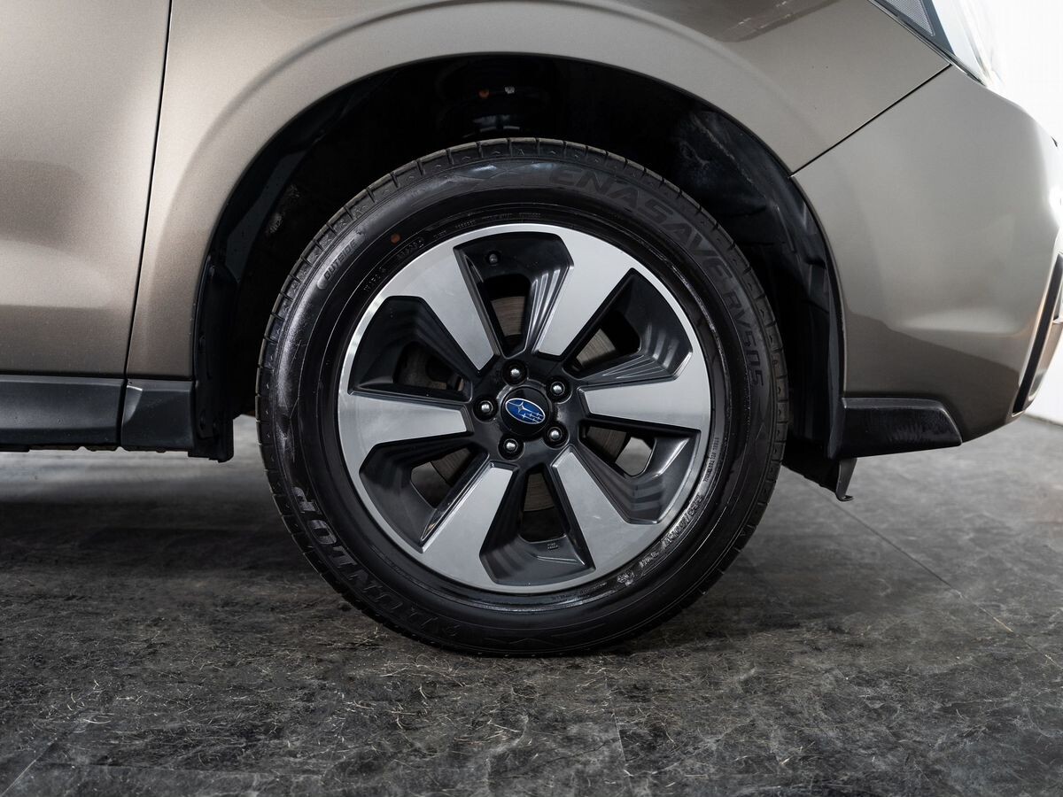 Subaru Forester 2017 - фото автомобиля