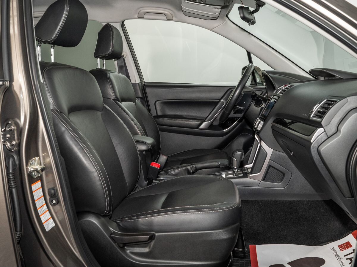 Subaru Forester 2017 - фото автомобиля