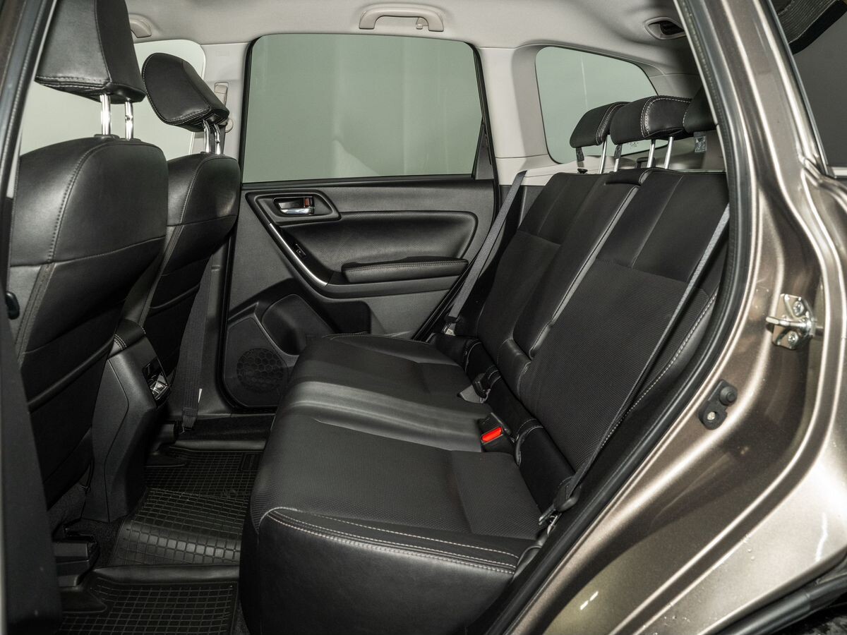 Subaru Forester 2017 - фото автомобиля