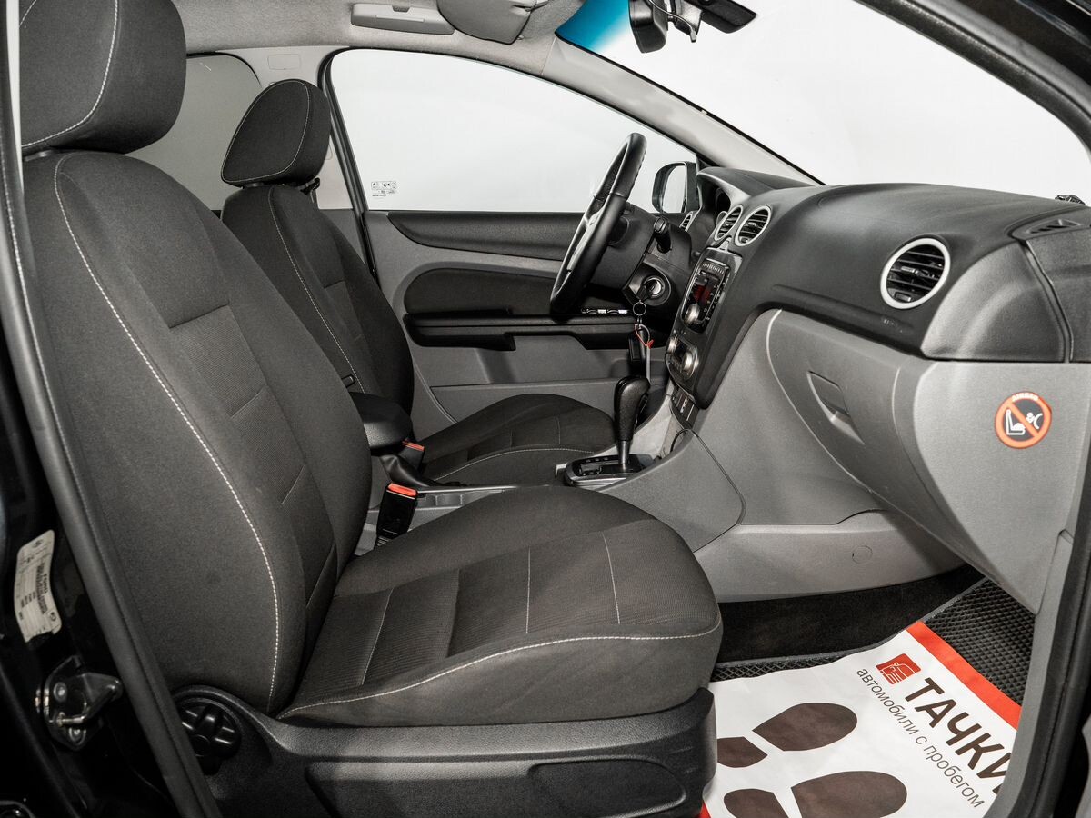Ford Focus 2011 - фото автомобиля