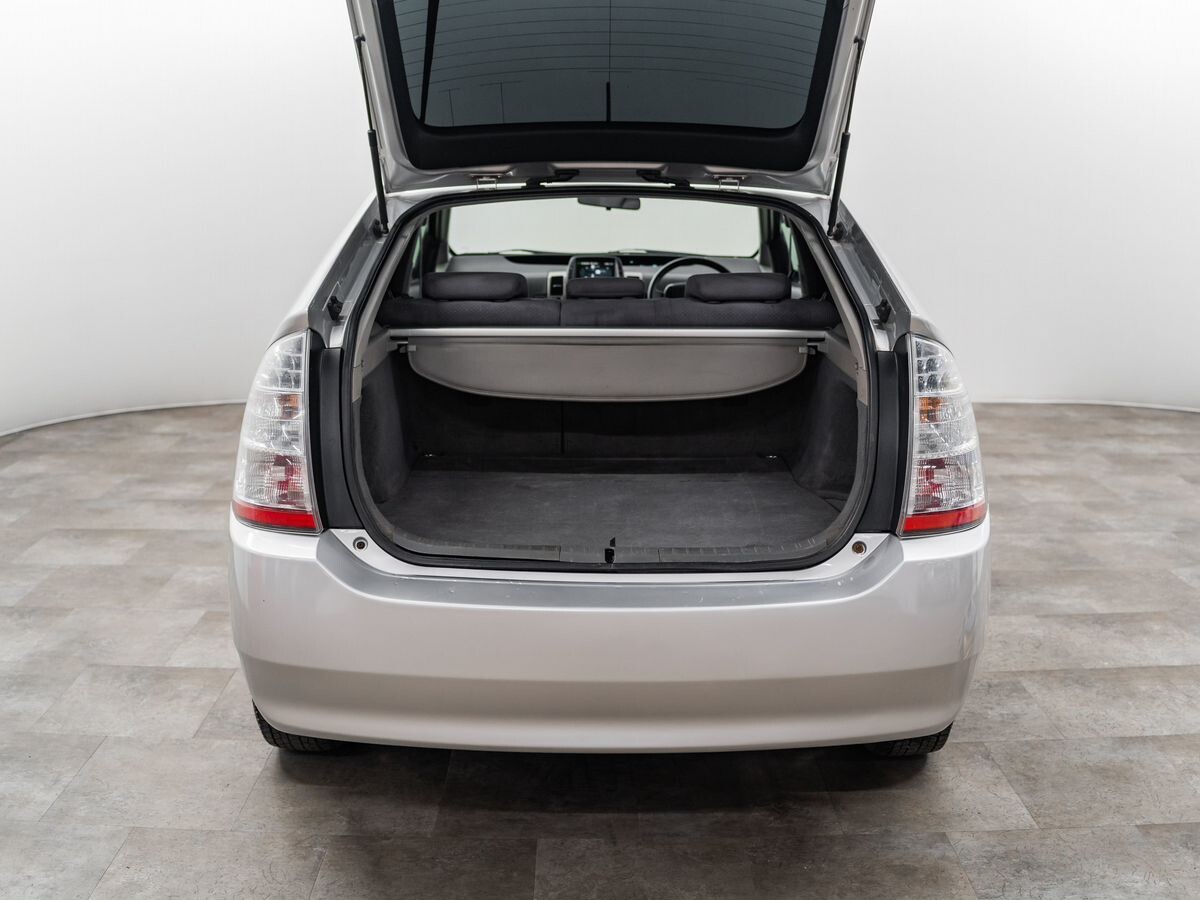 Toyota Prius 2008 - фото автомобиля