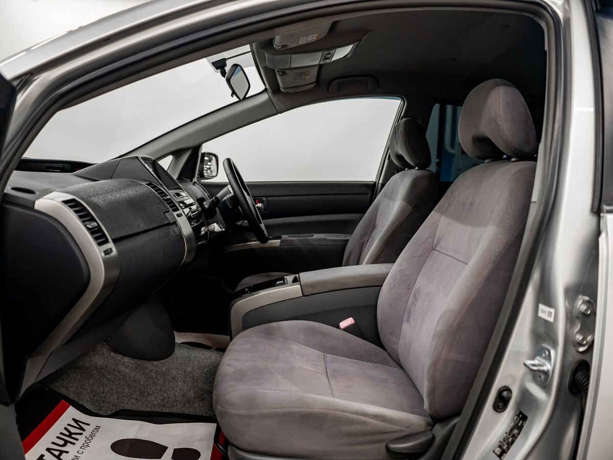 Toyota Prius 2008 - фото автомобиля