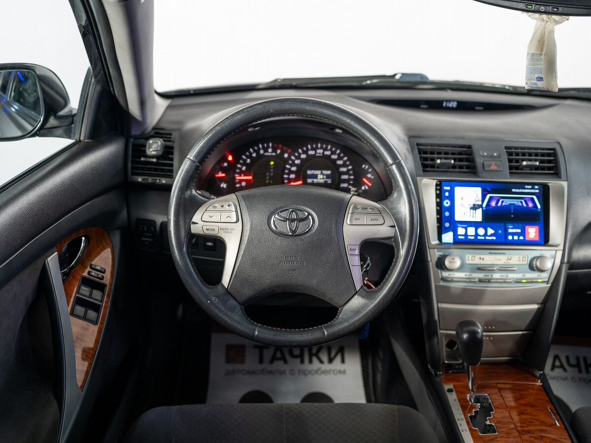 Toyota Camry 2008 - фото автомобиля