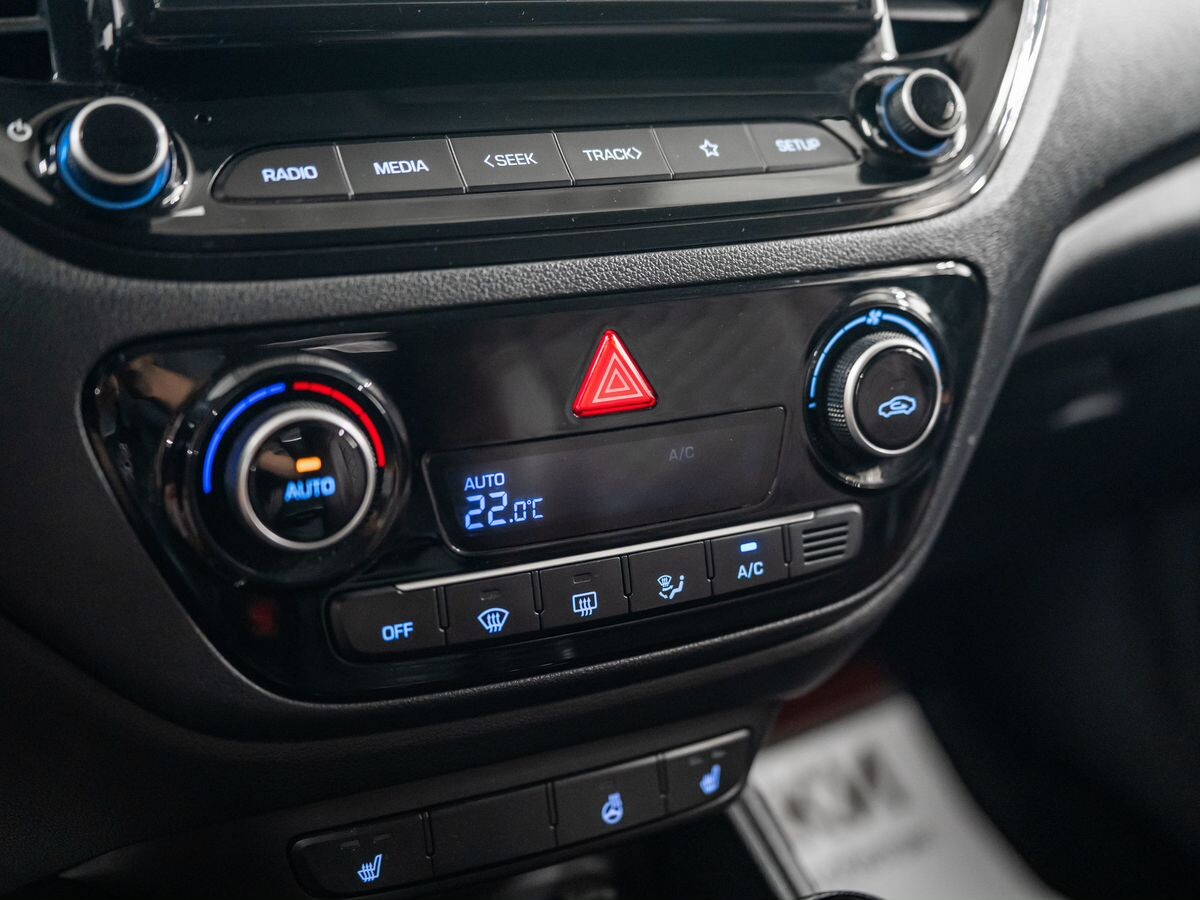 Hyundai Solaris 2022 - фото автомобиля