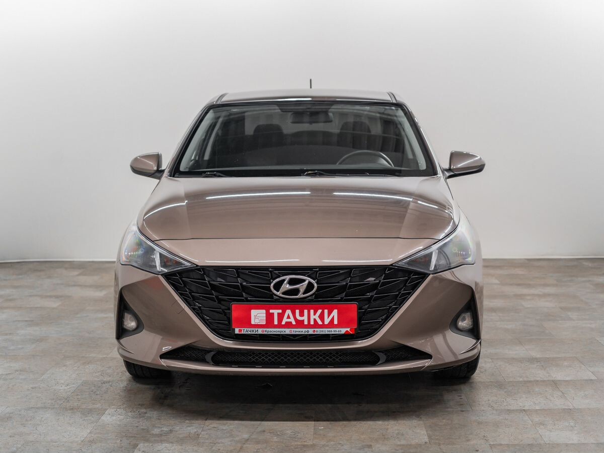 Hyundai Solaris 2022 - фото автомобиля