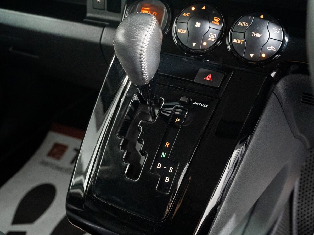Toyota Corolla Rumion 2012 - фото автомобиля