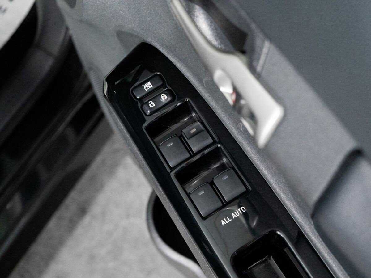 Toyota Corolla Rumion 2012 - фото автомобиля