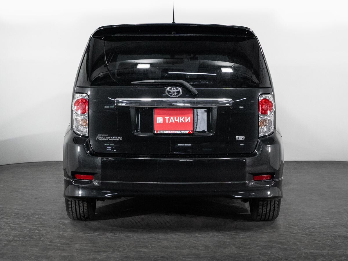 Toyota Corolla Rumion 2012 - фото автомобиля