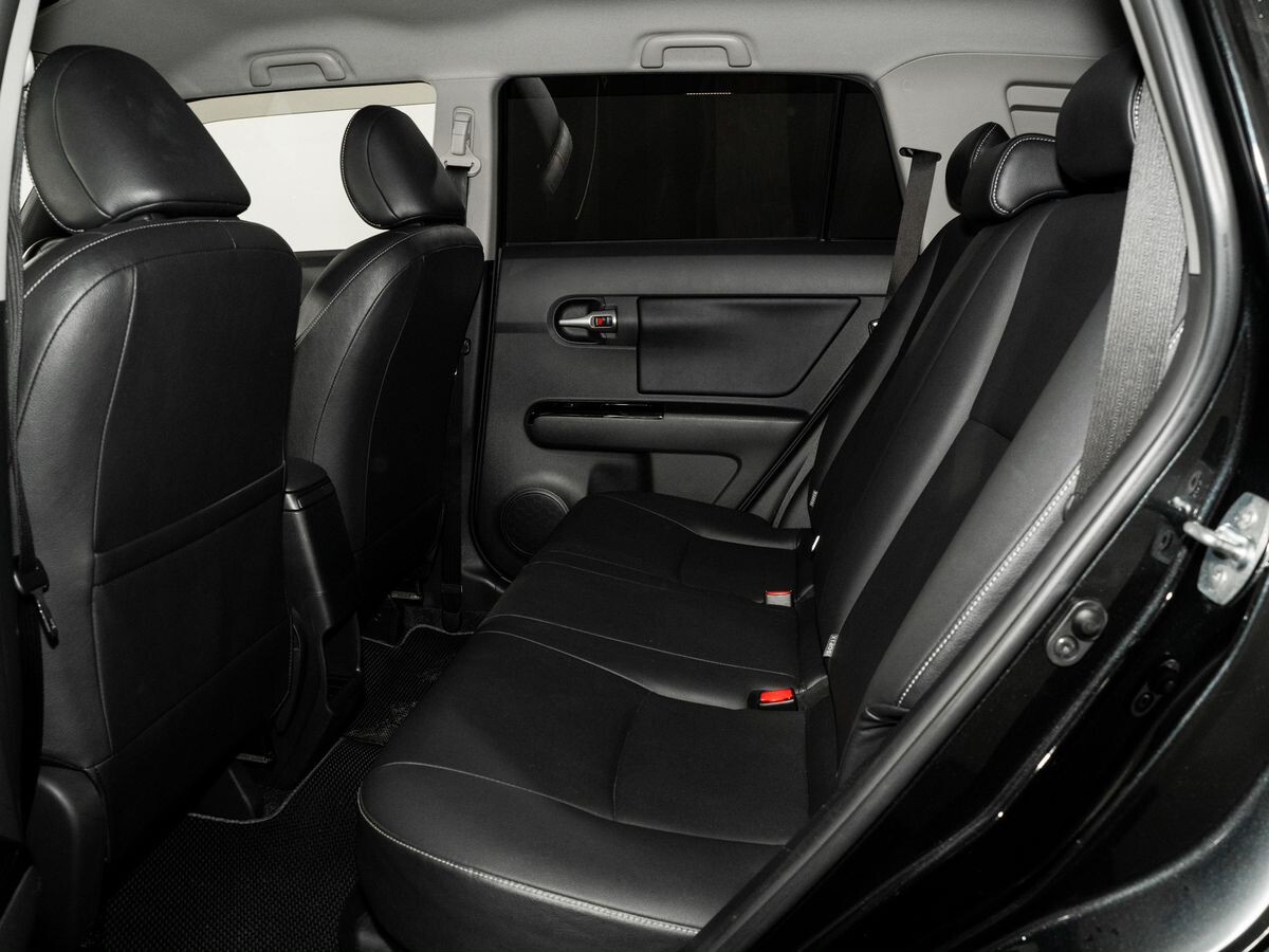 Toyota Corolla Rumion 2012 - фото автомобиля