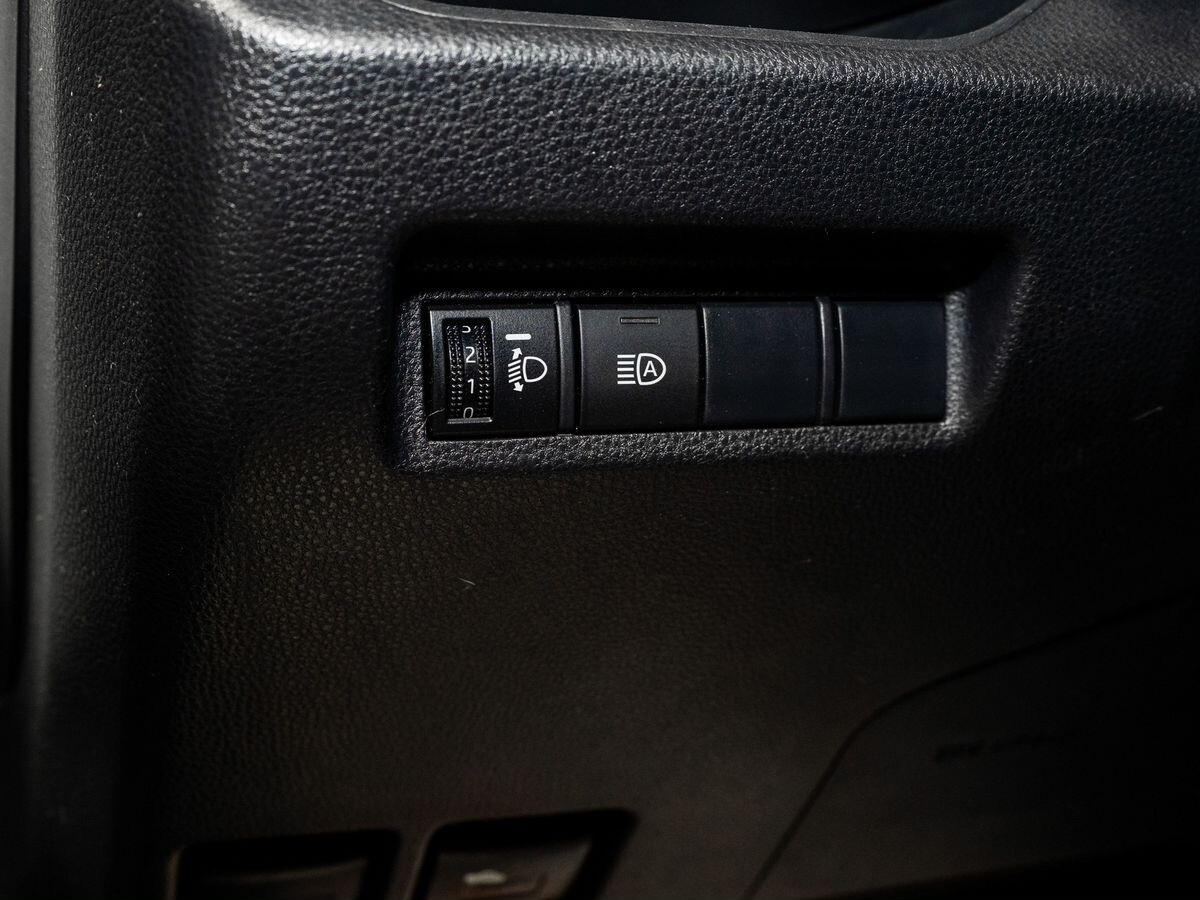 Toyota RAV4 2020 - фото автомобиля