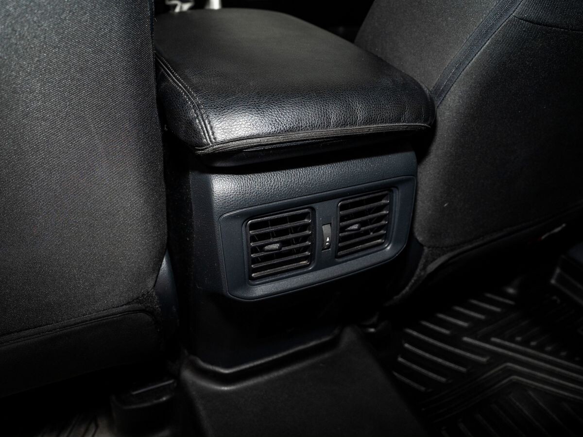 Toyota RAV4 2020 - фото автомобиля