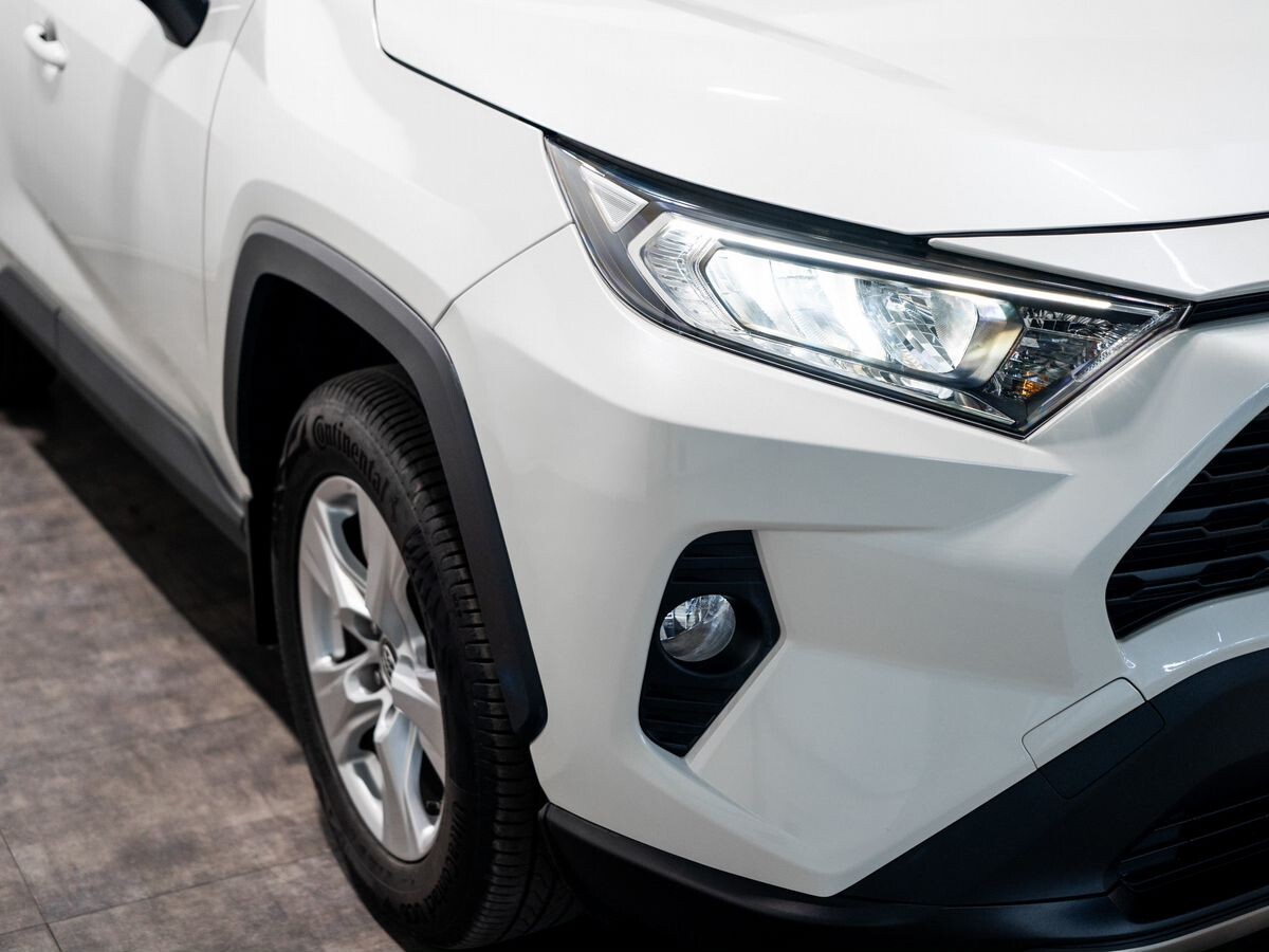 Toyota RAV4 2020 - фото автомобиля
