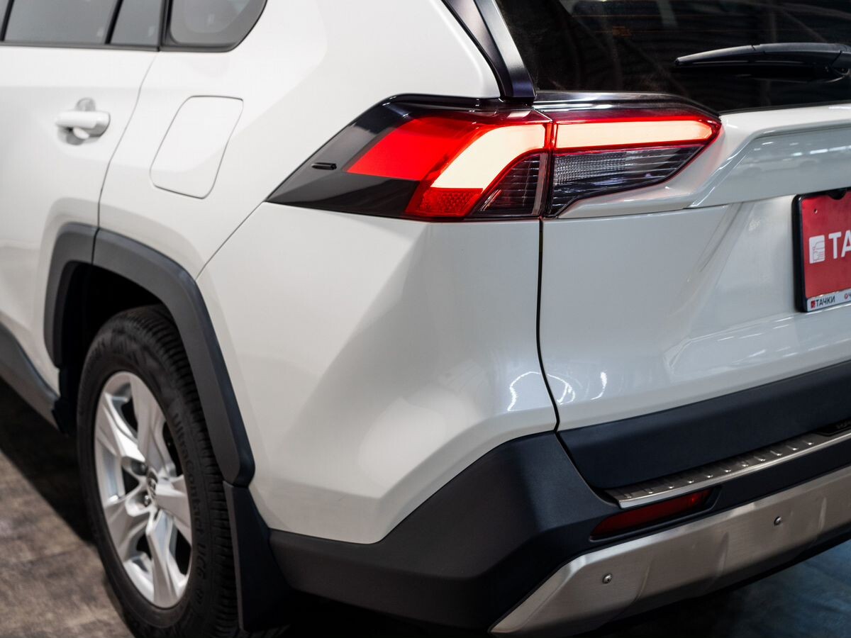 Toyota RAV4 2020 - фото автомобиля