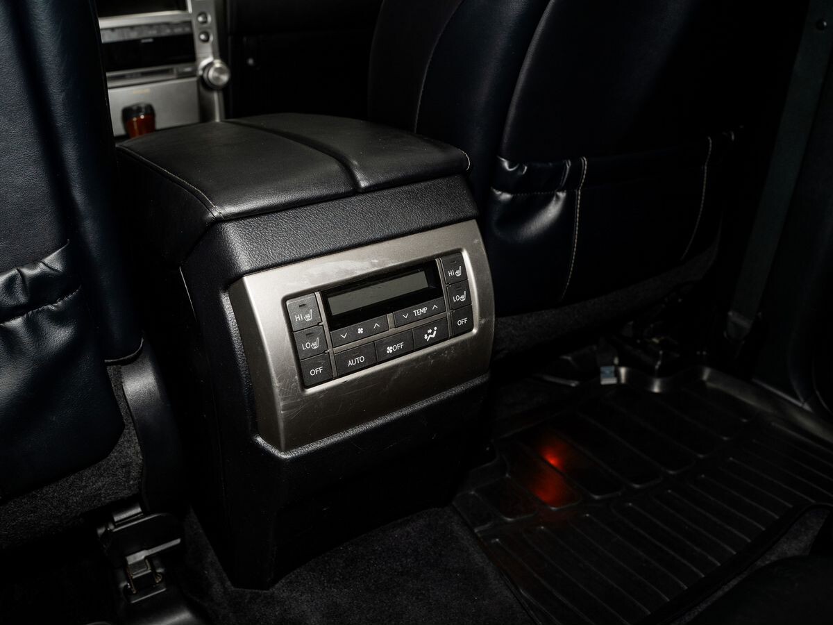 Lexus GX460 2010 - фото автомобиля