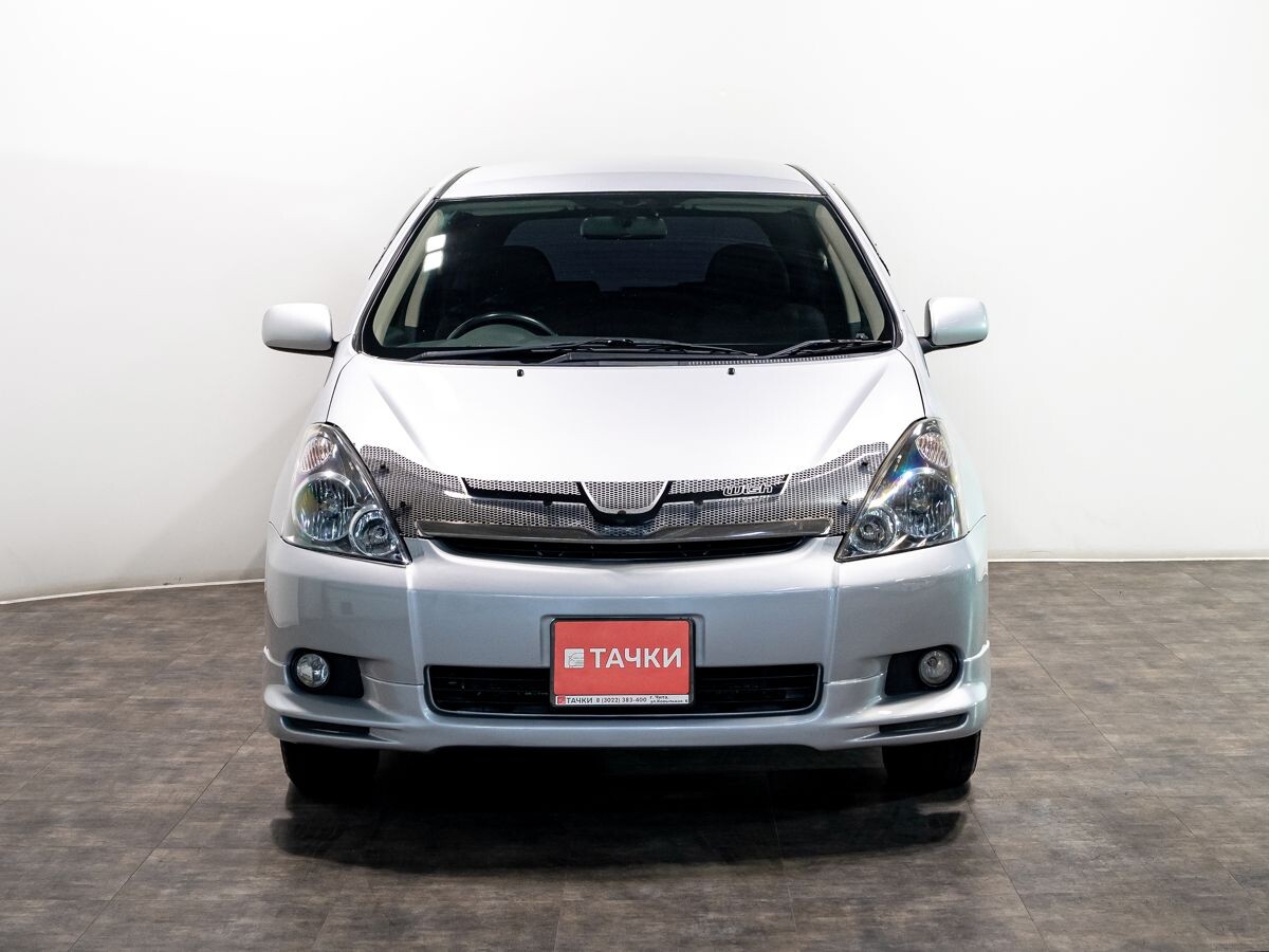 Toyota Wish 2004 - фото автомобиля