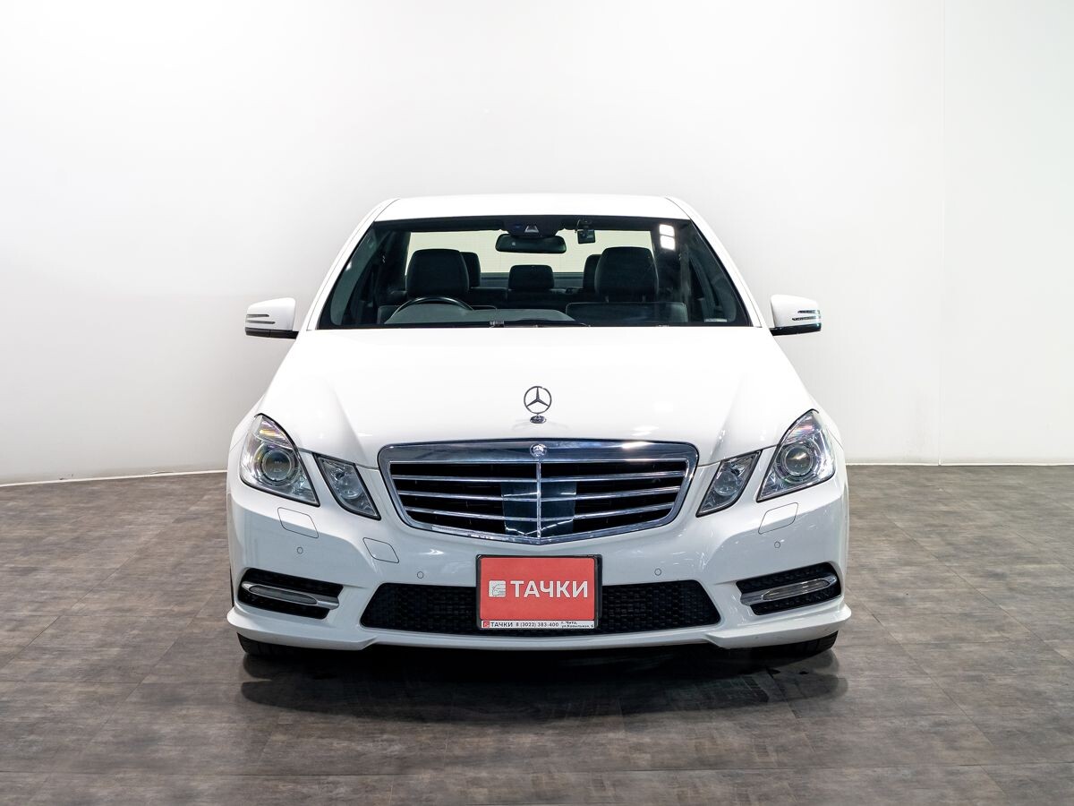 Mercedes-Benz E-Class 2013 - фото автомобиля