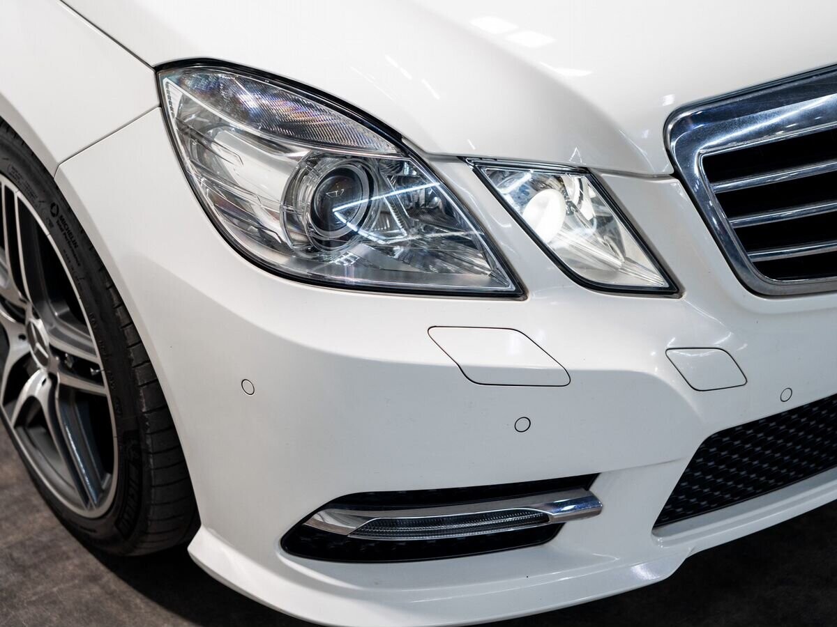 Mercedes-Benz E-Class 2013 - фото автомобиля