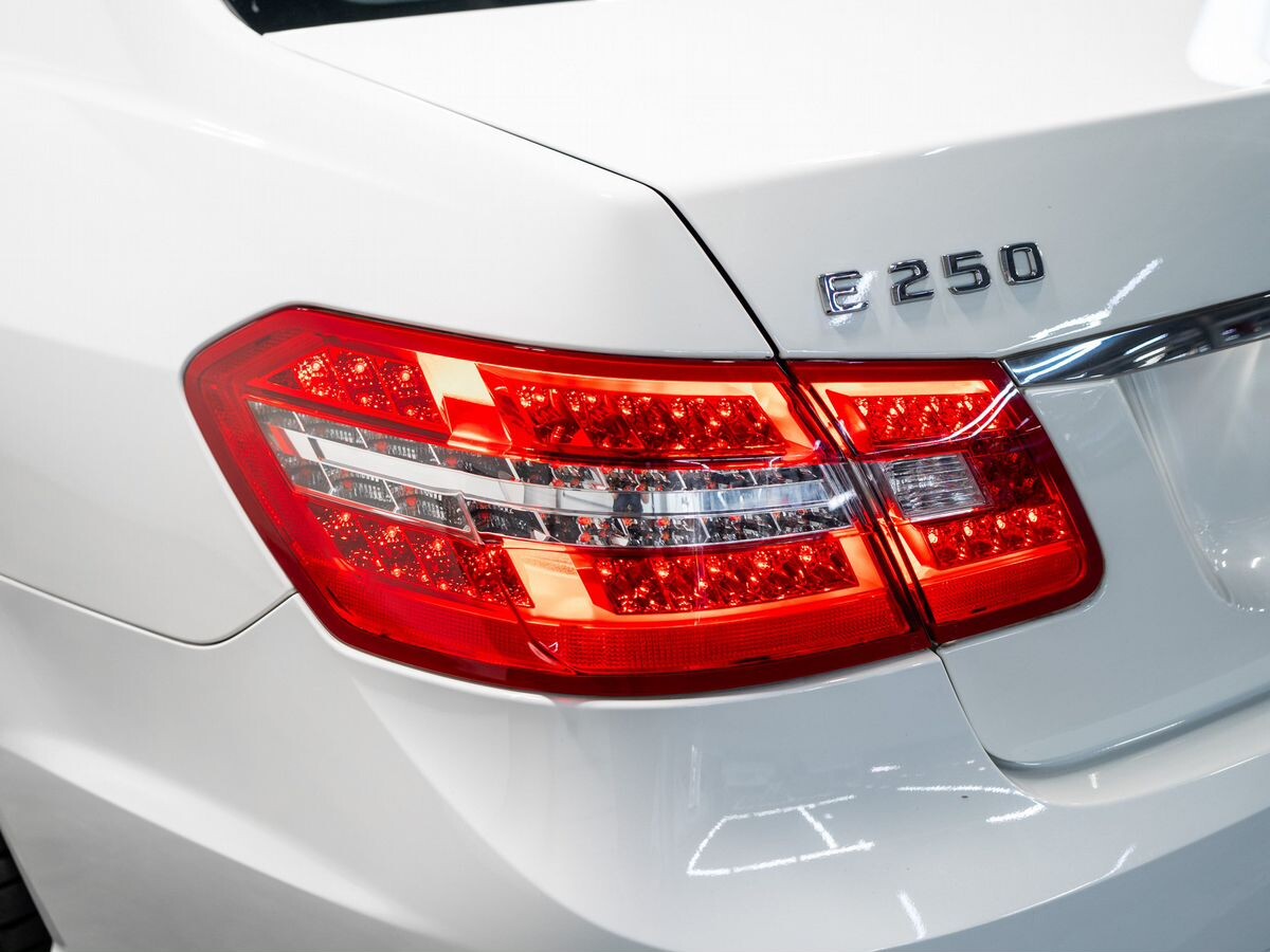 Mercedes-Benz E-Class 2013 - фото автомобиля