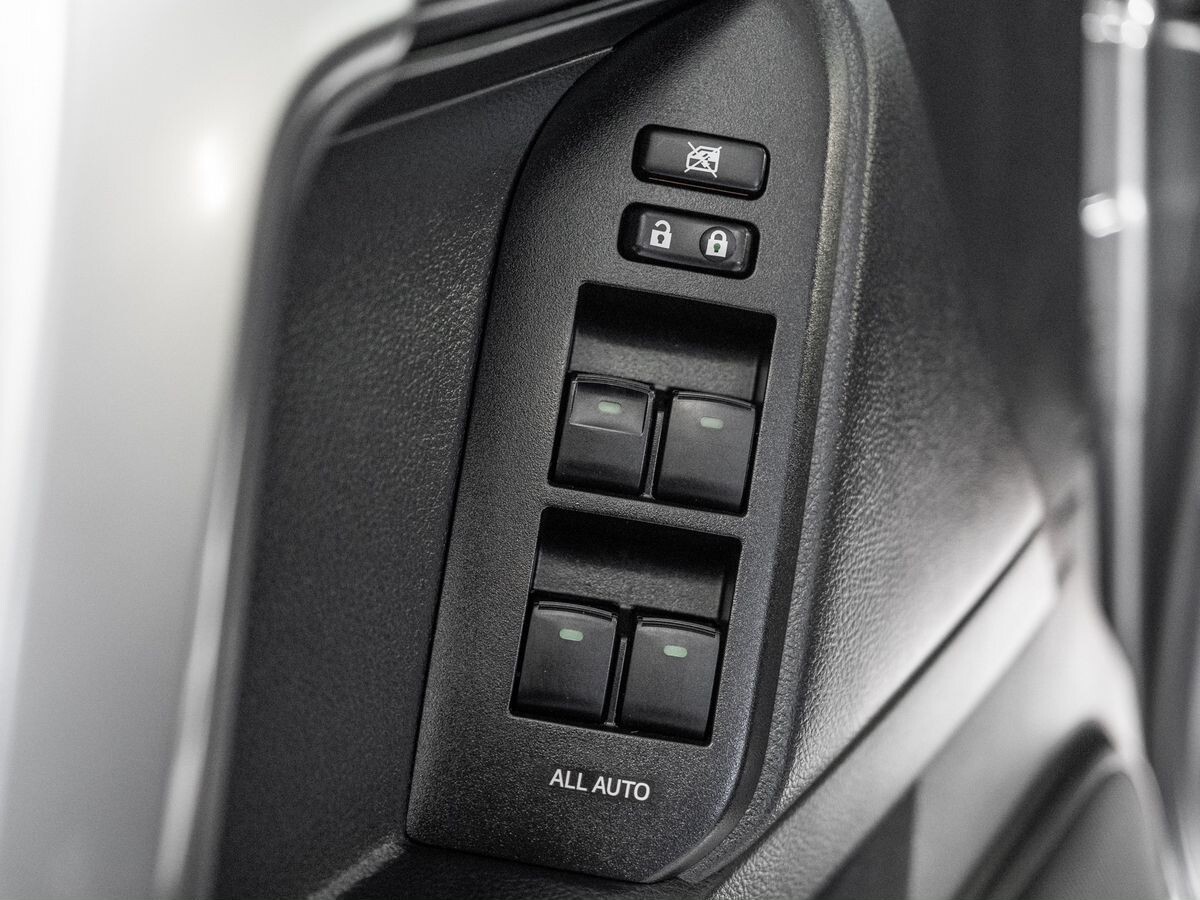 Toyota Land Cruiser Prado 2016 - фото автомобиля