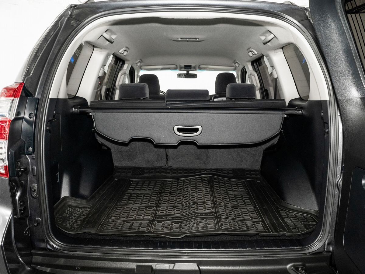 Toyota Land Cruiser Prado 2016 - фото автомобиля