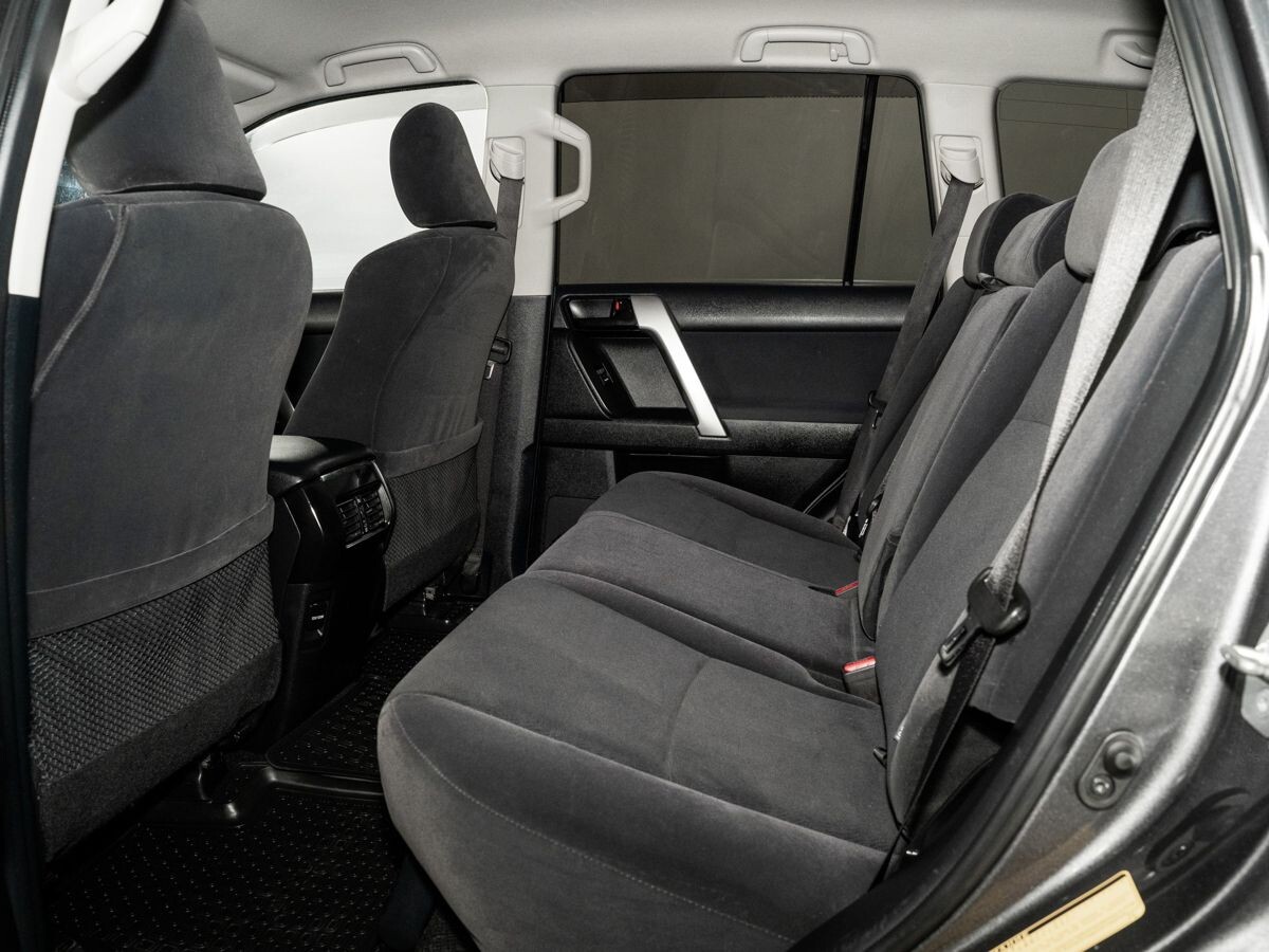 Toyota Land Cruiser Prado 2016 - фото автомобиля