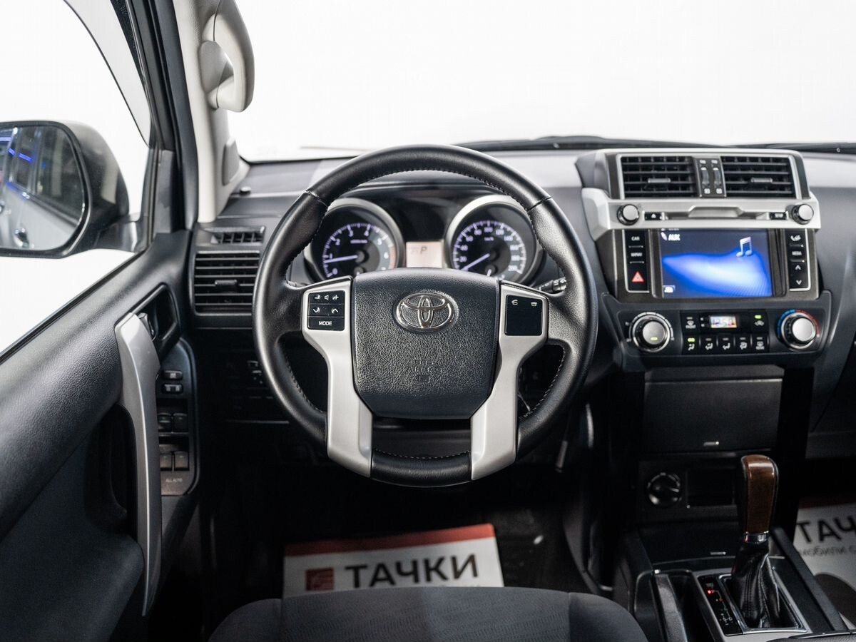 Toyota Land Cruiser Prado 2016 - фото автомобиля