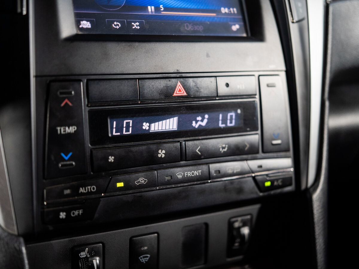 Toyota Camry 2015 - фото автомобиля