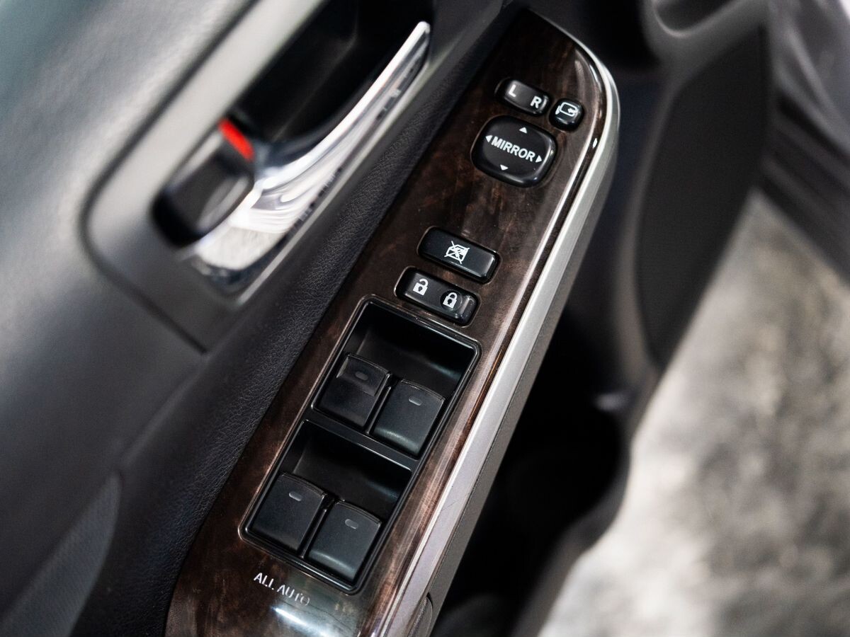 Toyota Camry 2015 - фото автомобиля