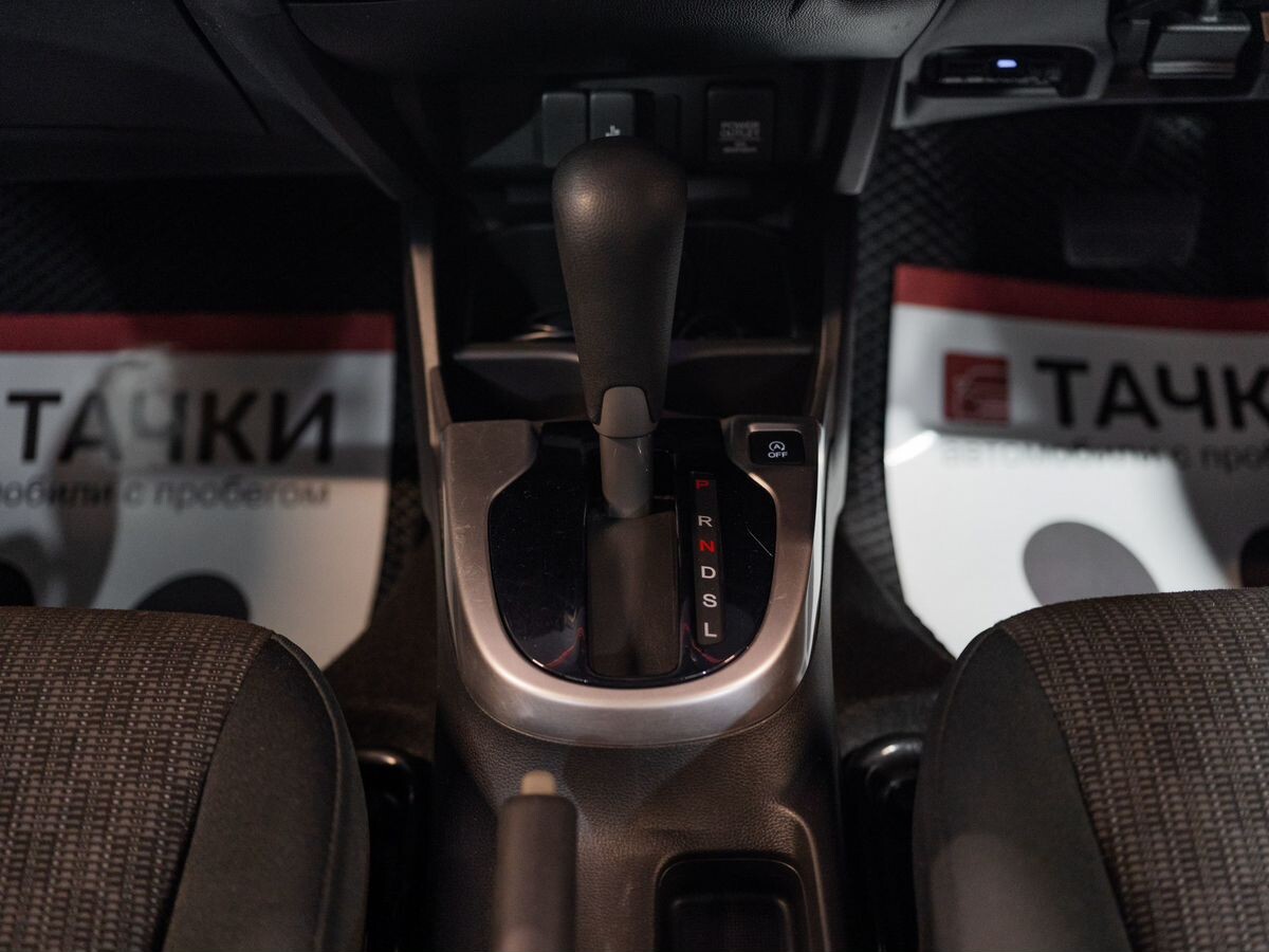 Honda Fit 2015 - фото автомобиля