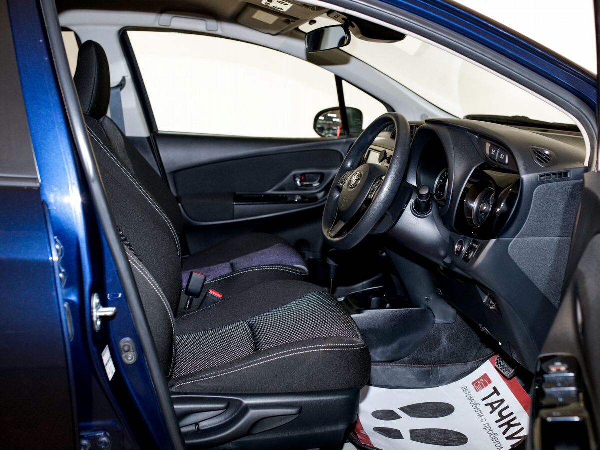 Toyota Vitz 2019 - фото автомобиля