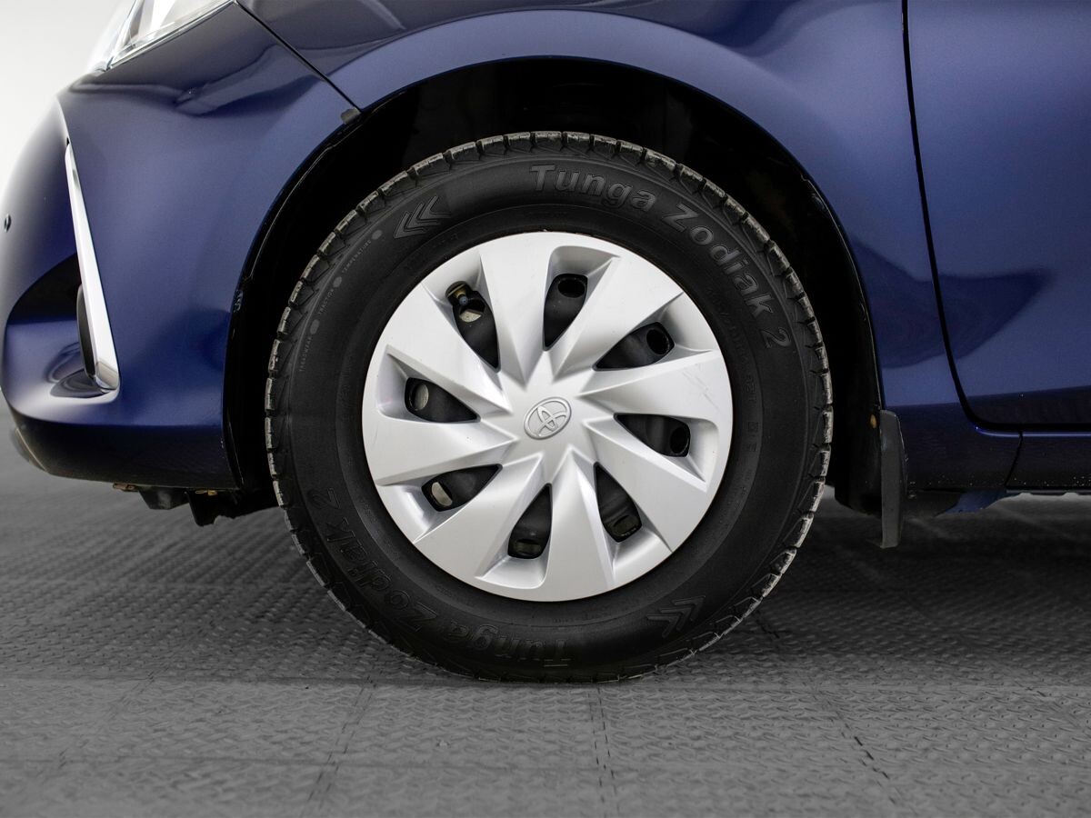 Toyota Vitz 2019 - фото автомобиля