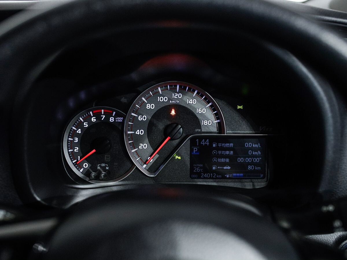 Toyota Vitz 2019 - фото автомобиля