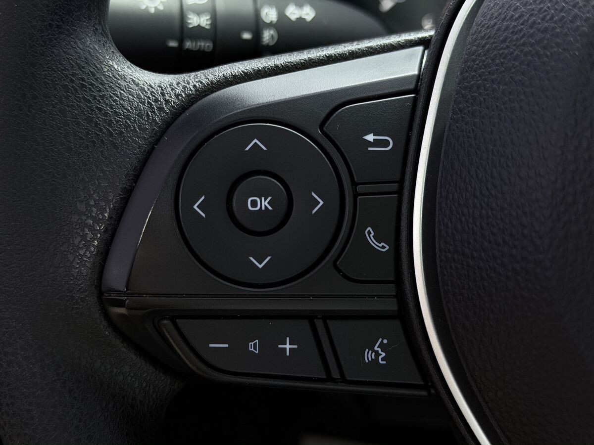 Toyota Corolla 2021 - фото автомобиля