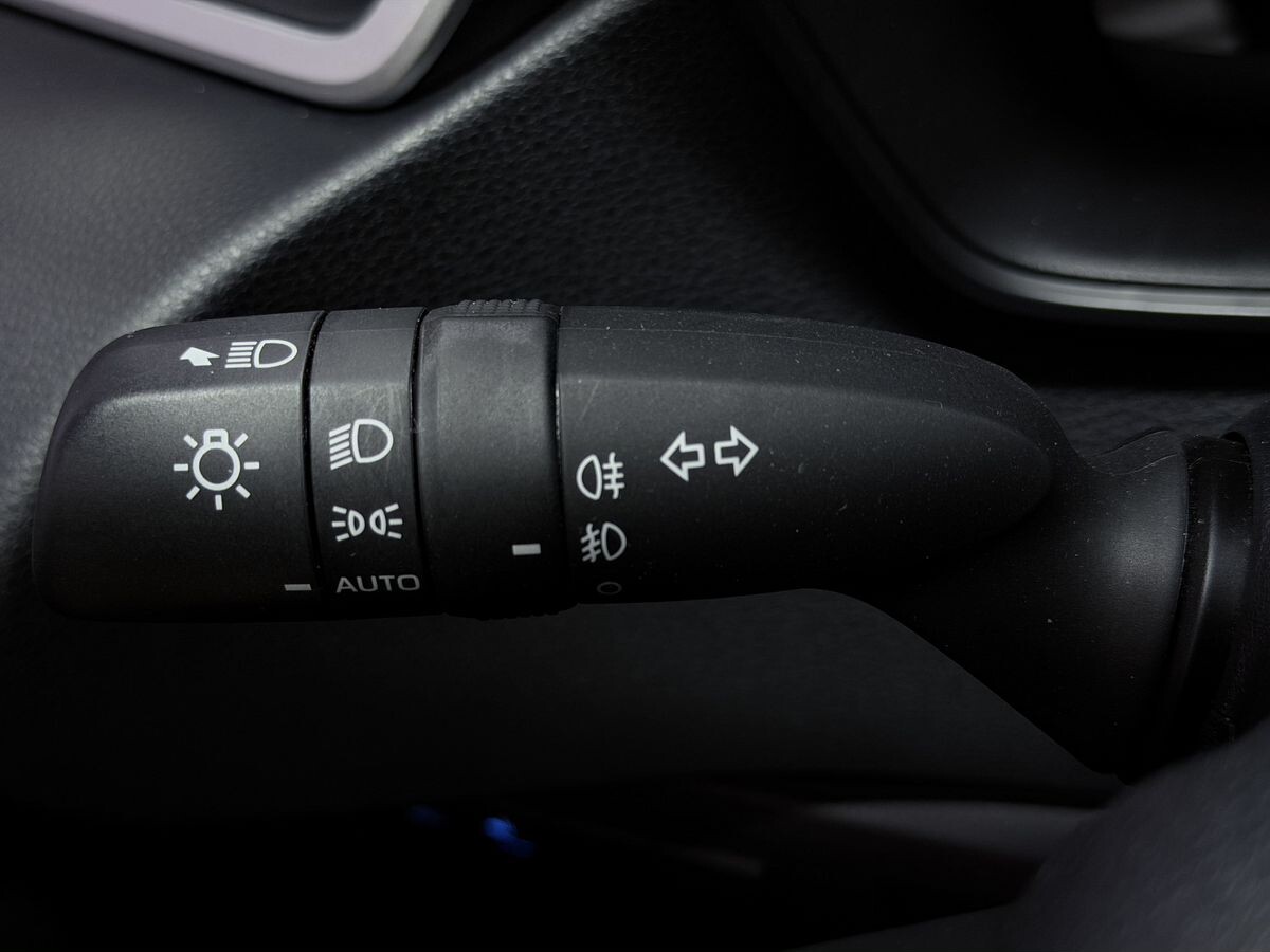 Toyota Corolla 2021 - фото автомобиля