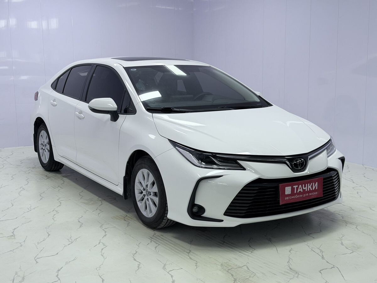 Toyota Corolla 2021 - фото автомобиля
